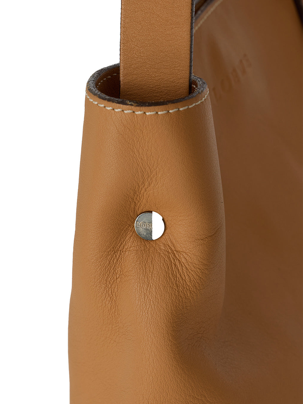 LOEWEナッパレザーフラットショルダーバッグ
