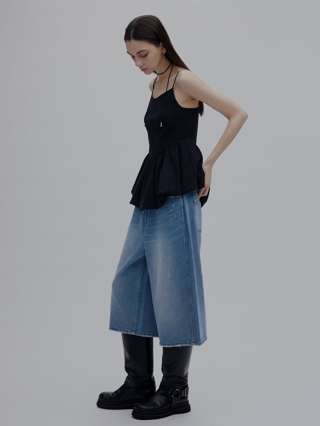 LOOSE DENIM HALF PANTS