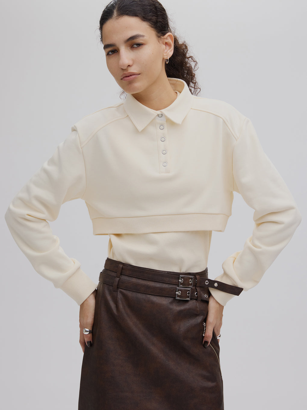 UND BOX SHOULDER CUT TOP