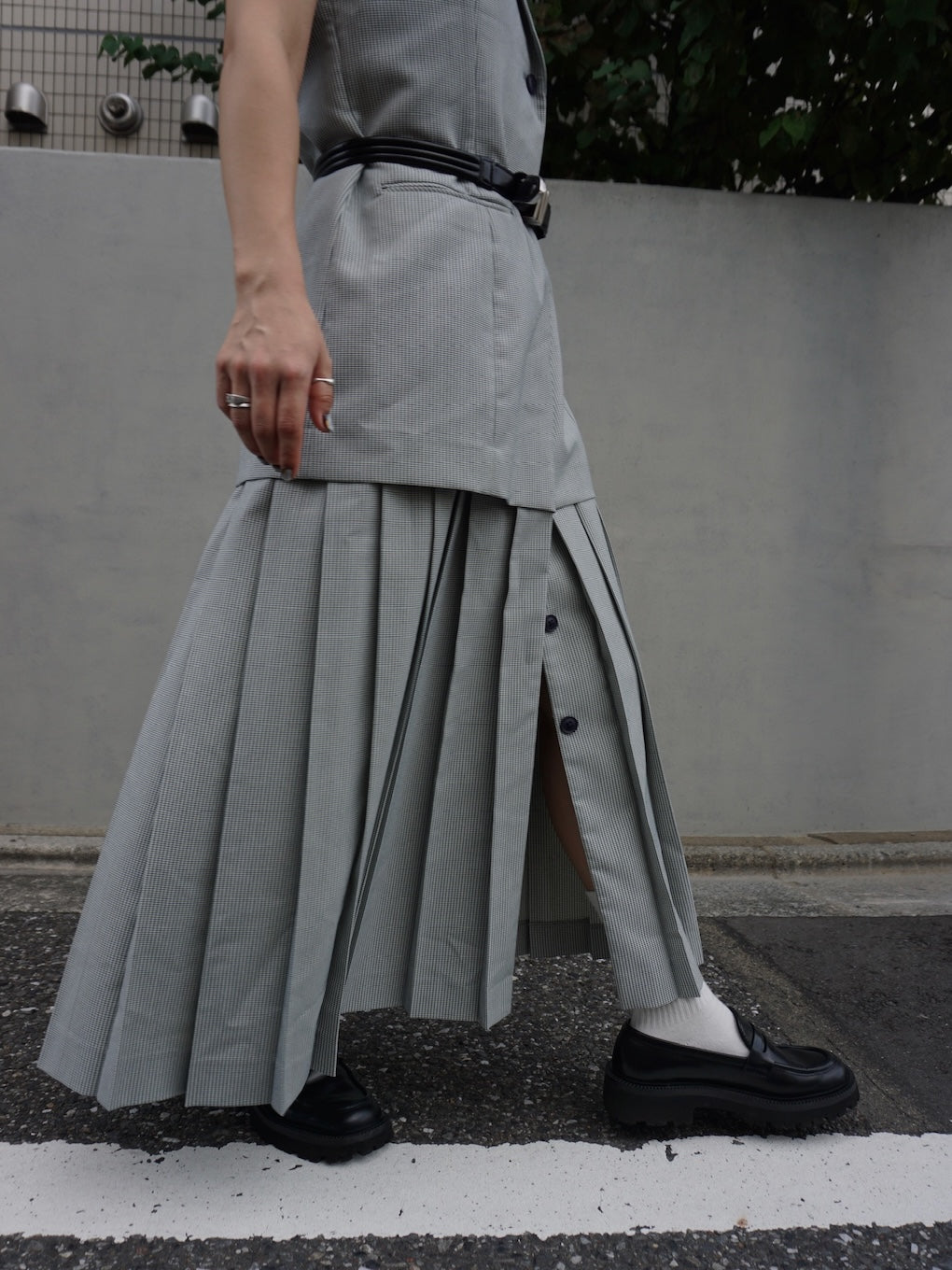 PLEATED SKIRT DOCKING SUIT DRESS