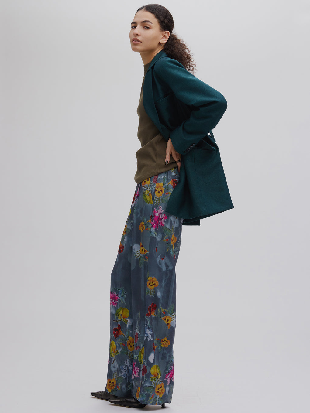 UND GRACE JACQUARD PRINT PANTS