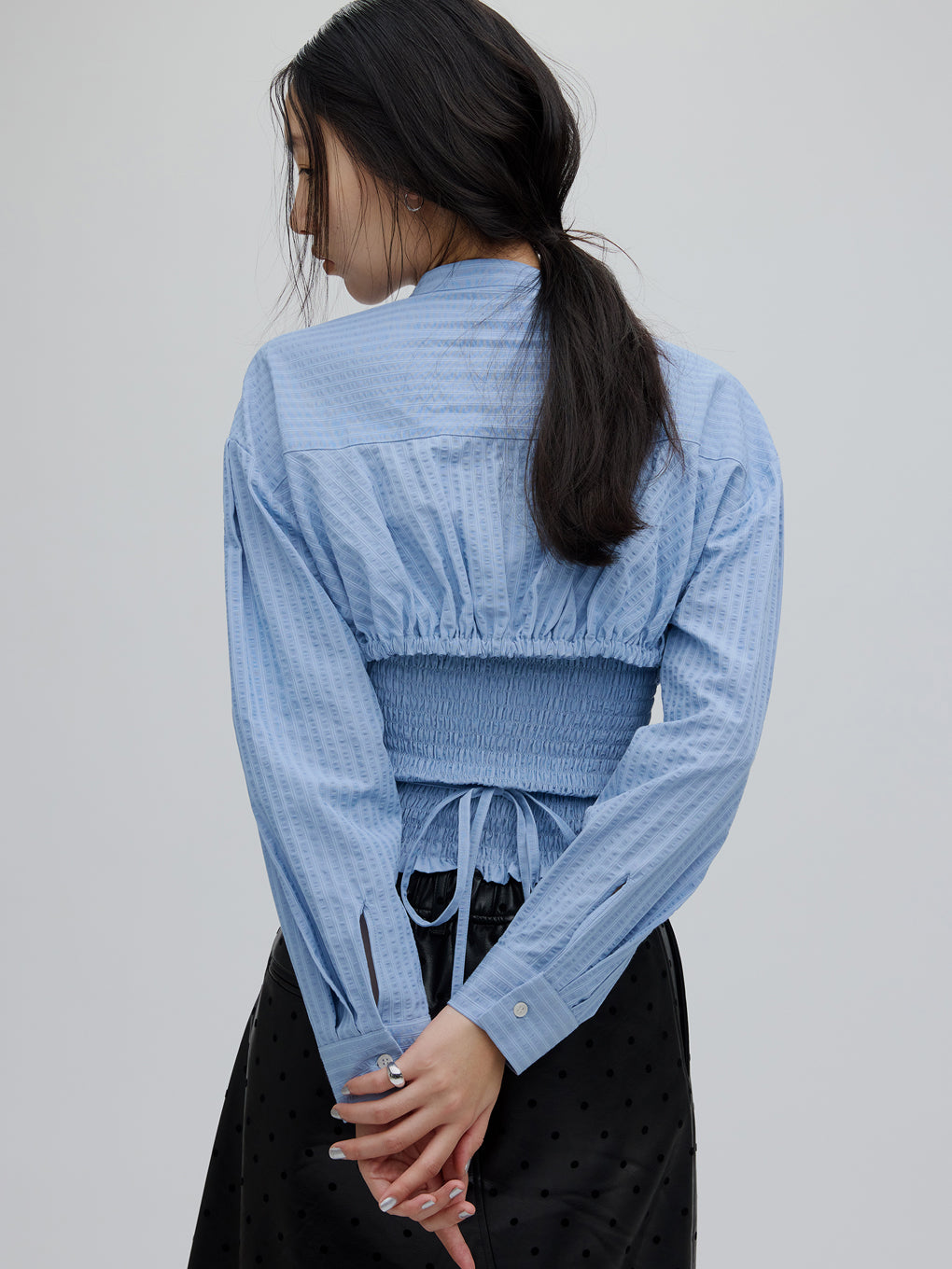 SHIRRING LAYERED SHORT SHIRT