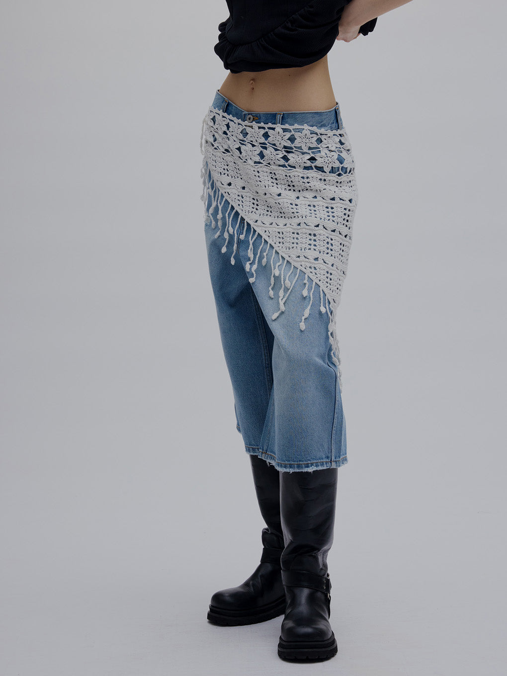 FLOWER MOTIF KNIT SCARF
