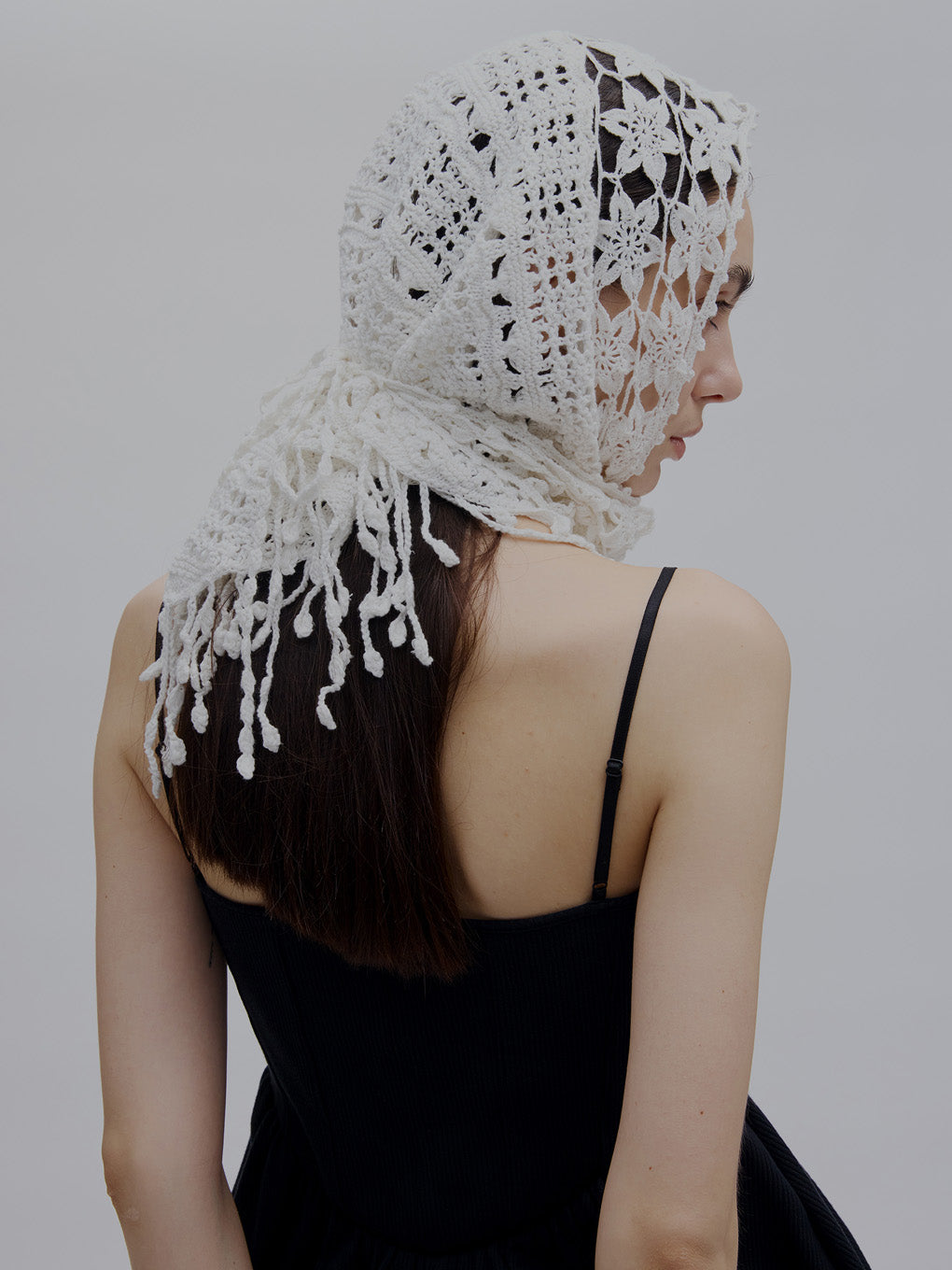 FLOWER MOTIF KNIT SCARF