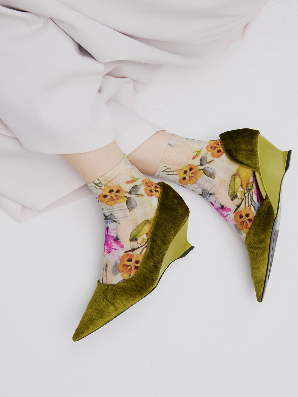 Tabio × Ameri GRACE PRINT SOCKS