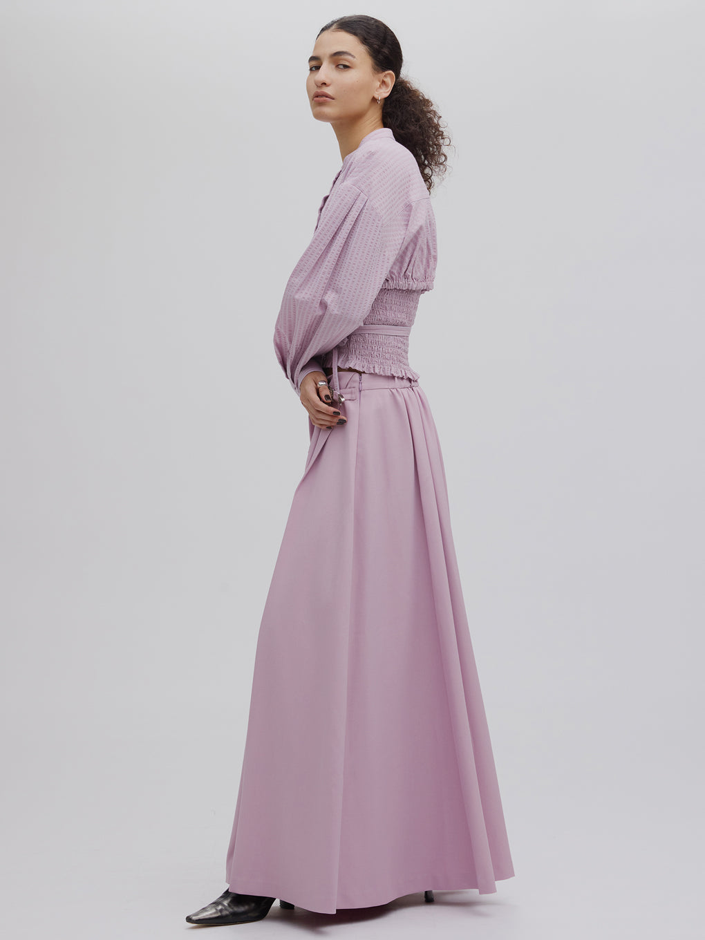 UND RANDOM TUCK FLARE SKIRT