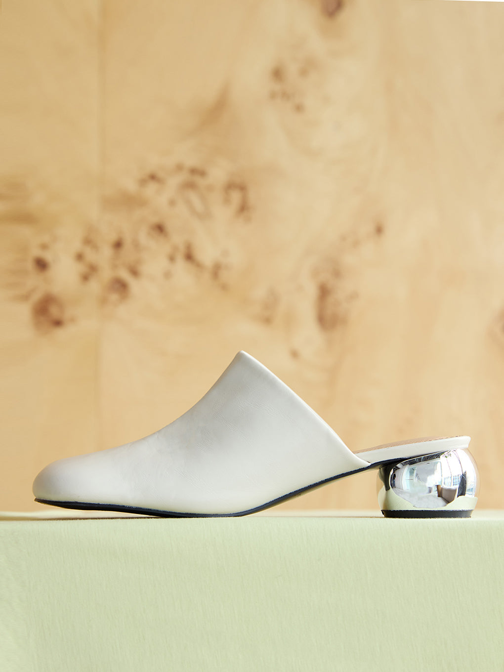 OVAL MOTIF VOLUME MULE