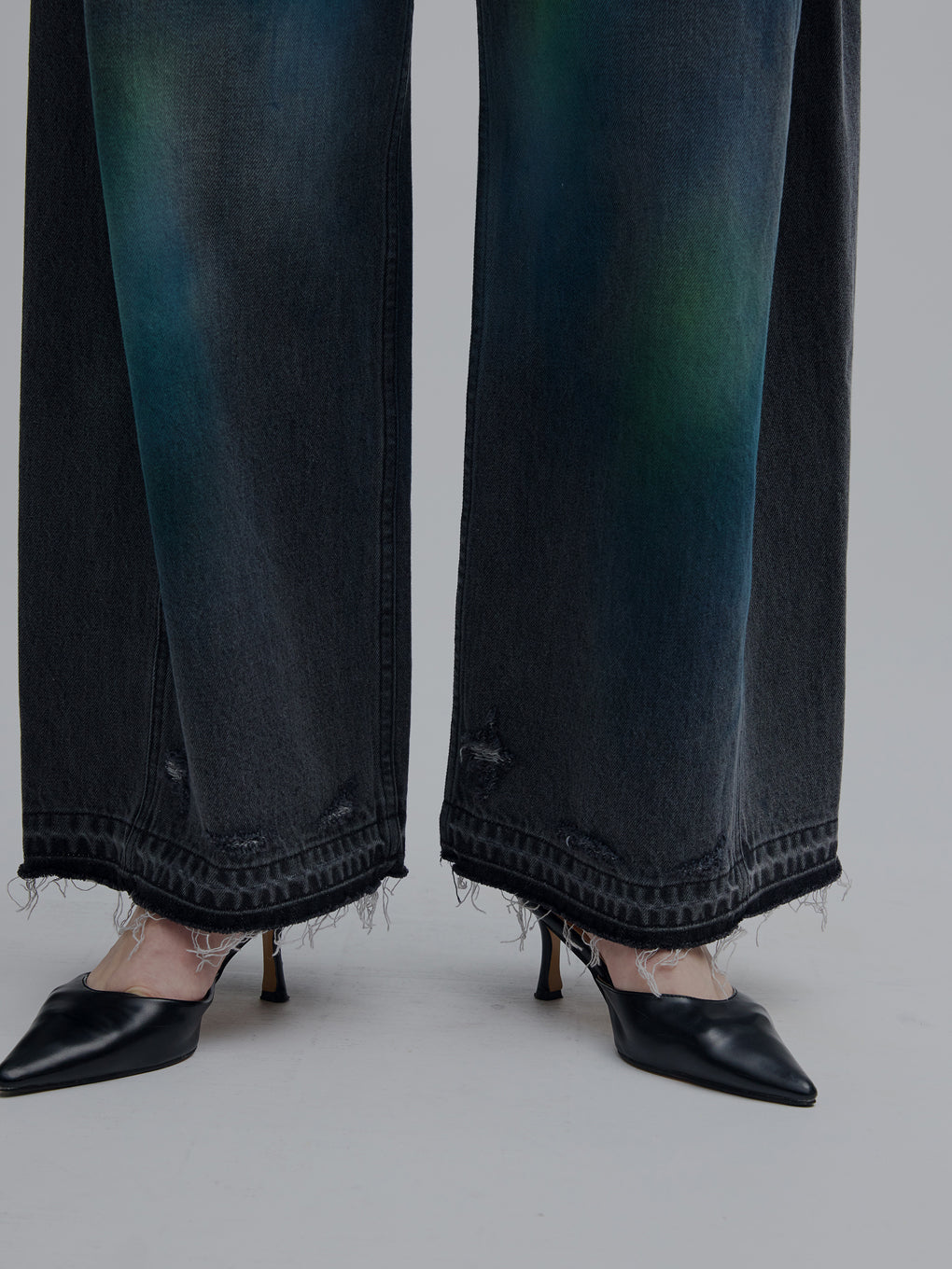 WIDE SIDE TUCK PAINT DENIM PANTS