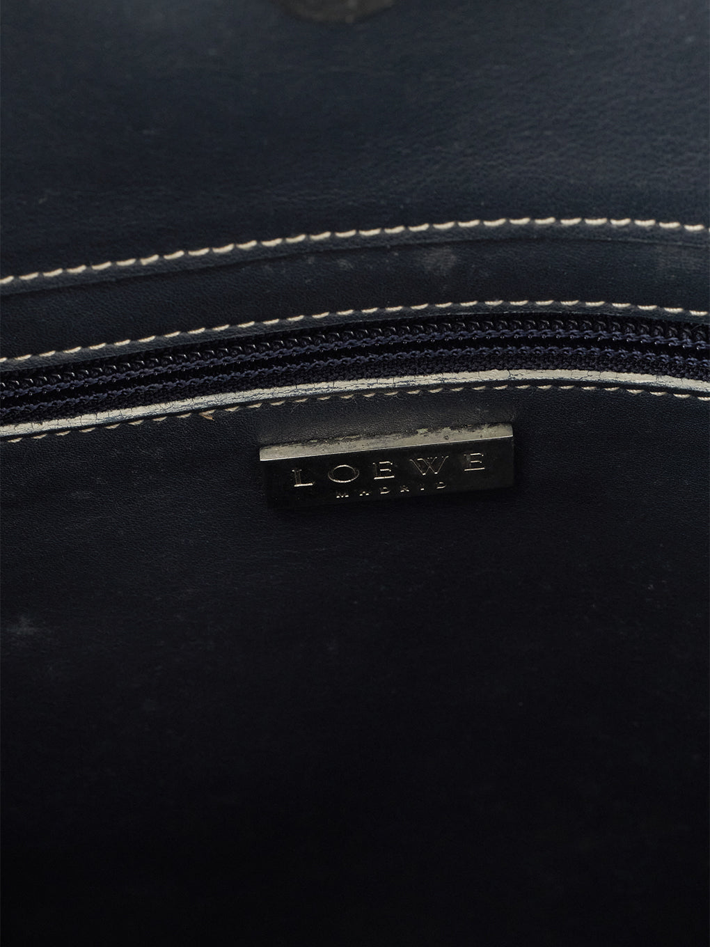 LOEWE ロゴ刻印トートバッグ