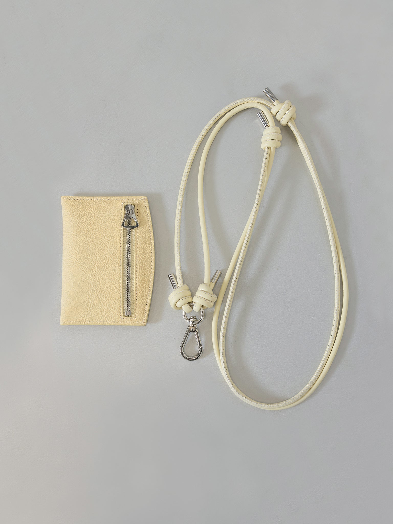 ITTI HERRIE PHONE STRING