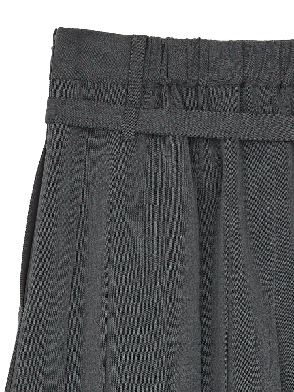MEDI LOW BELT PLEATS SKIRT