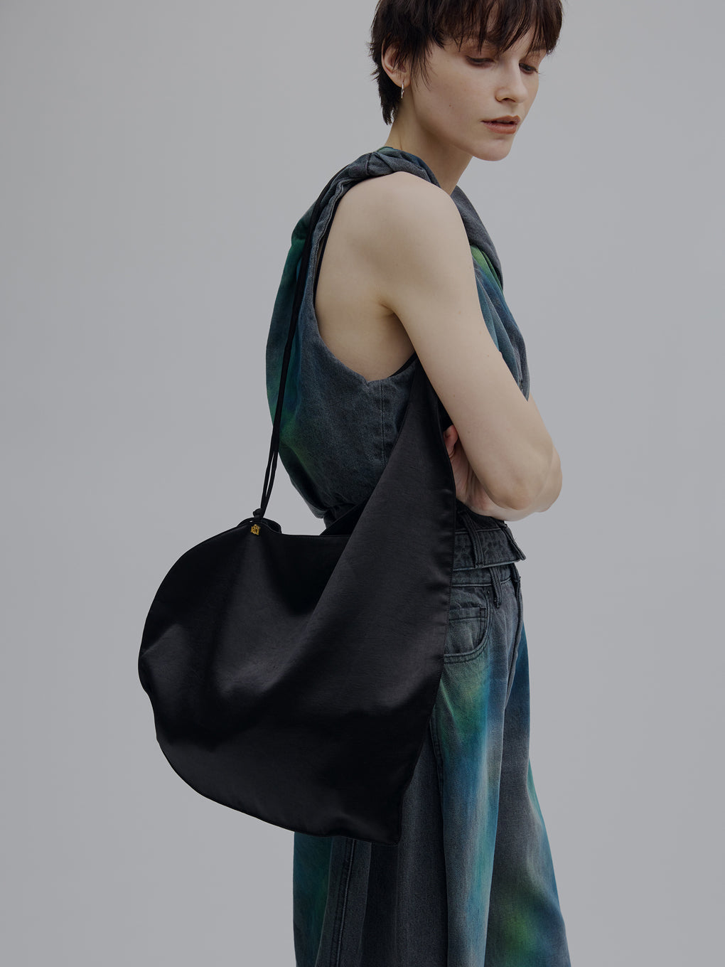 CURVE SATIN TOTE BAG