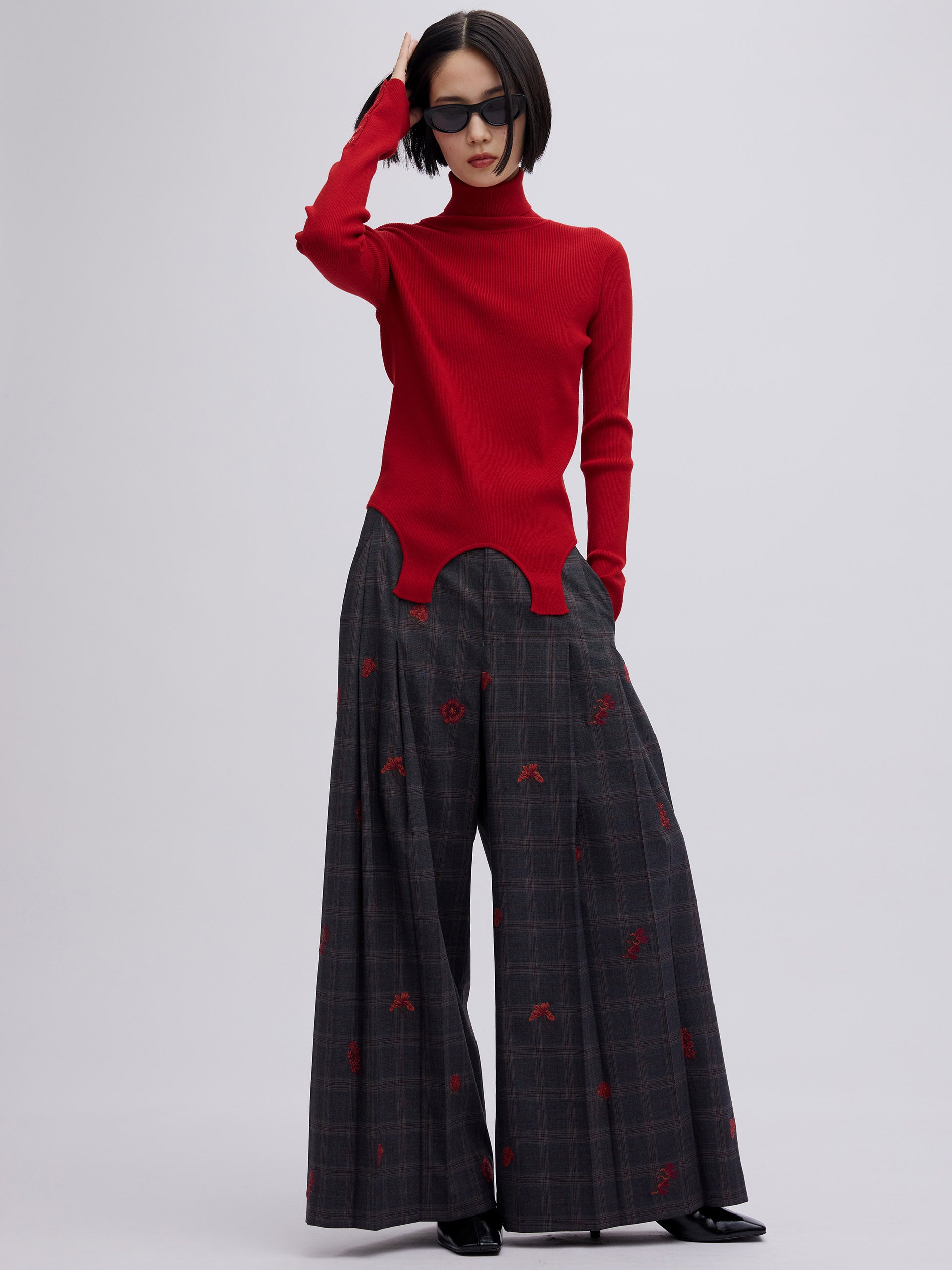 CHECK FLOWER PLEATS PANTS