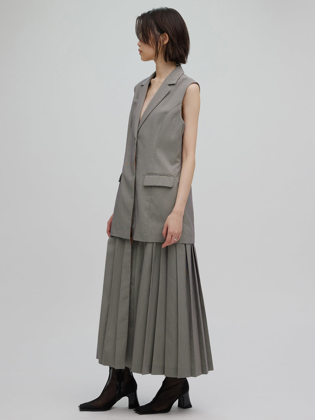 PLEATED SKIRT DOCKING SUIT DRESS