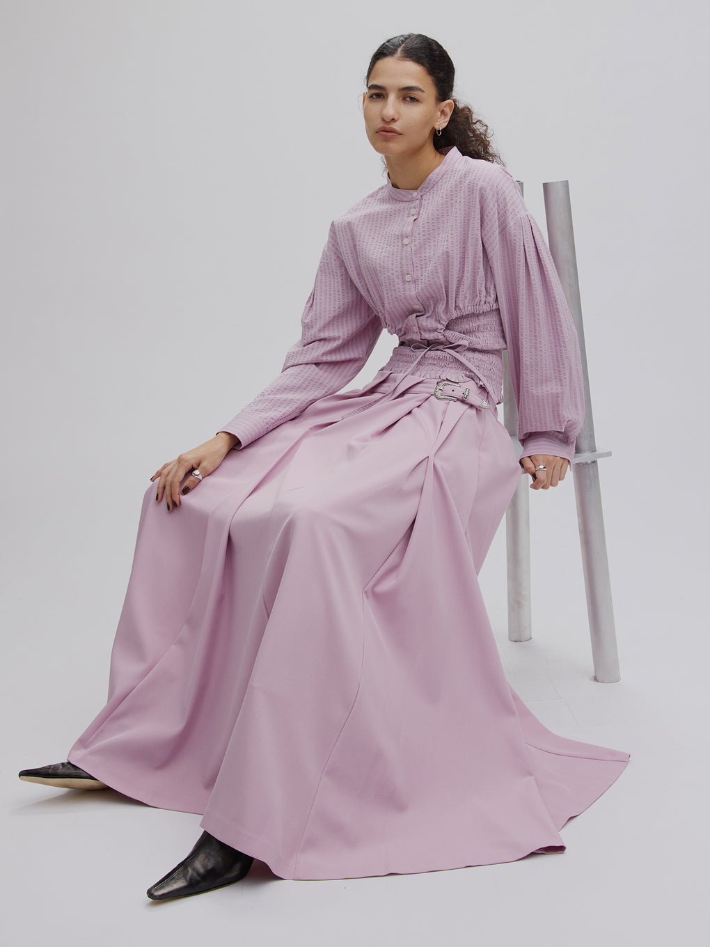 UND RANDOM TUCK FLARE SKIRT