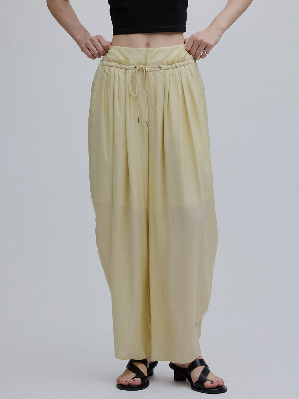VOLUME BARREL SHEER PANTS