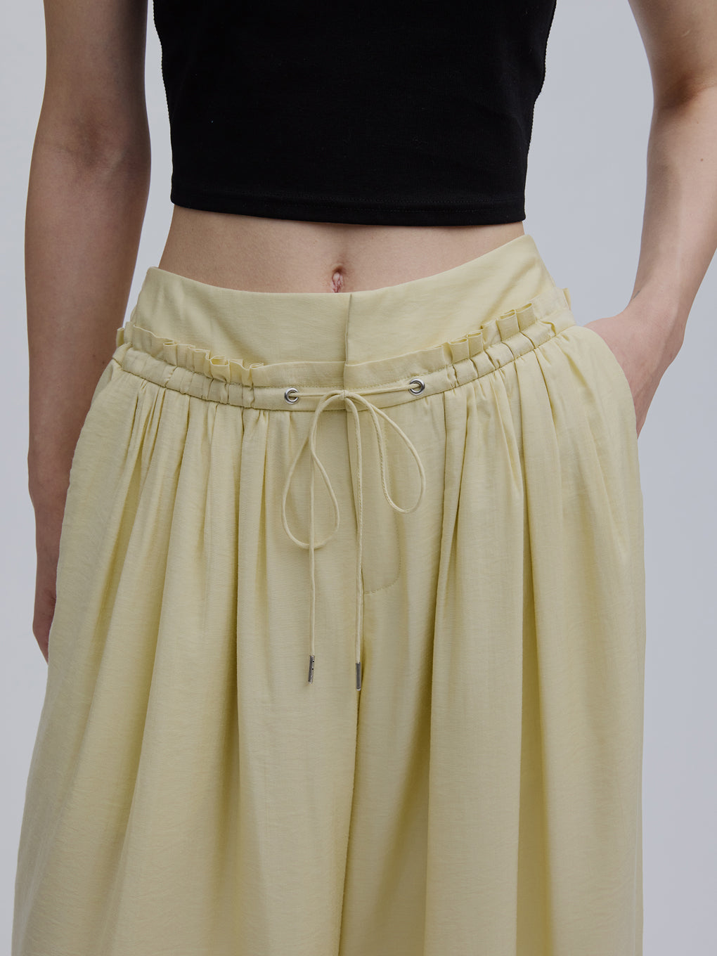 VOLUME BARREL SHEER PANTS