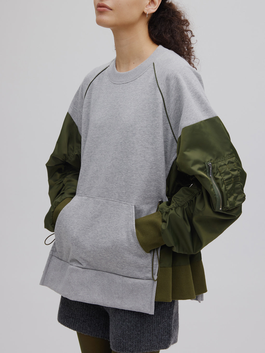 UND MILITARY DOCKING SWEAT TOP
