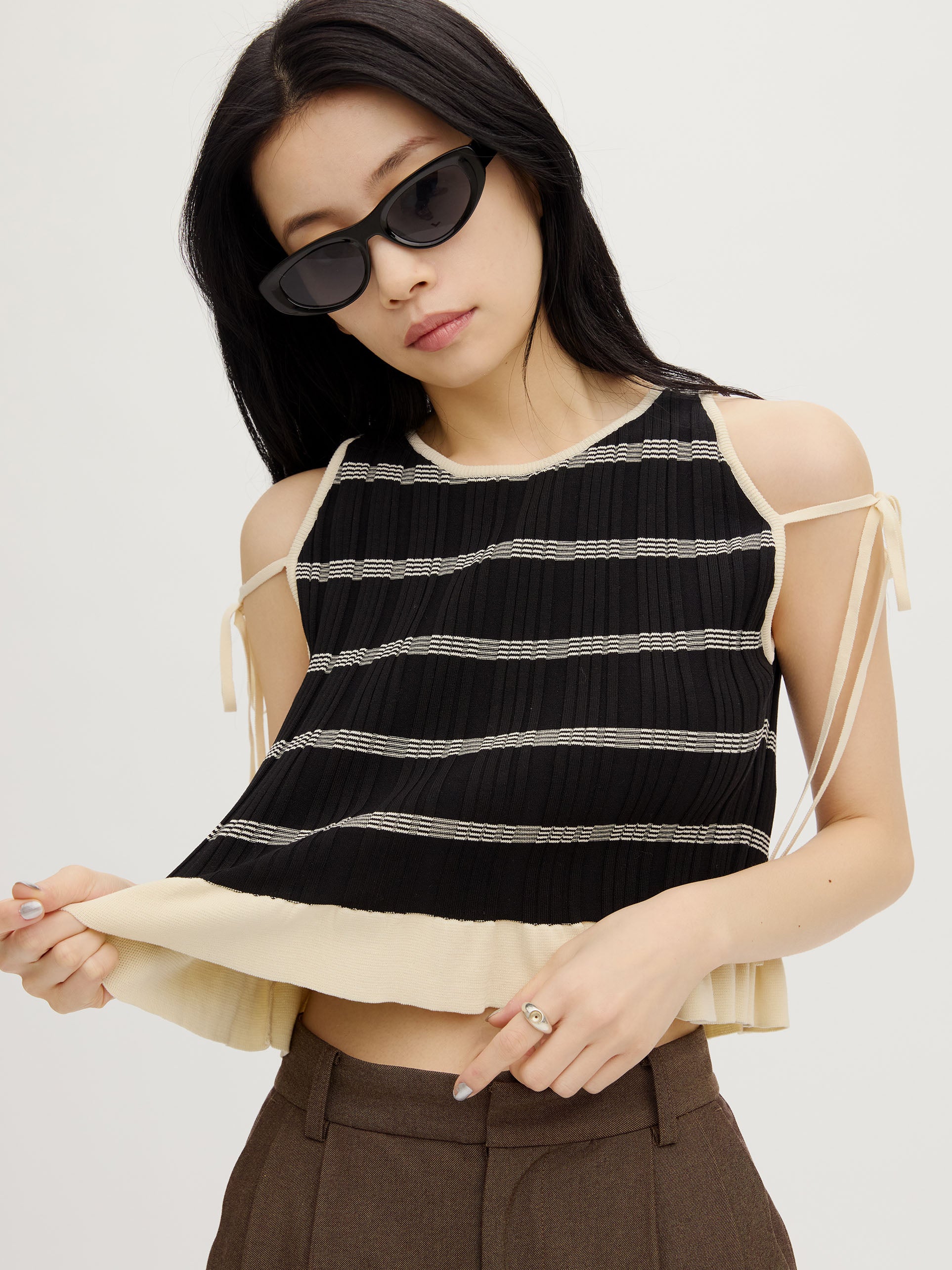 MEDI PURIPURI SHORT KNIT TOP