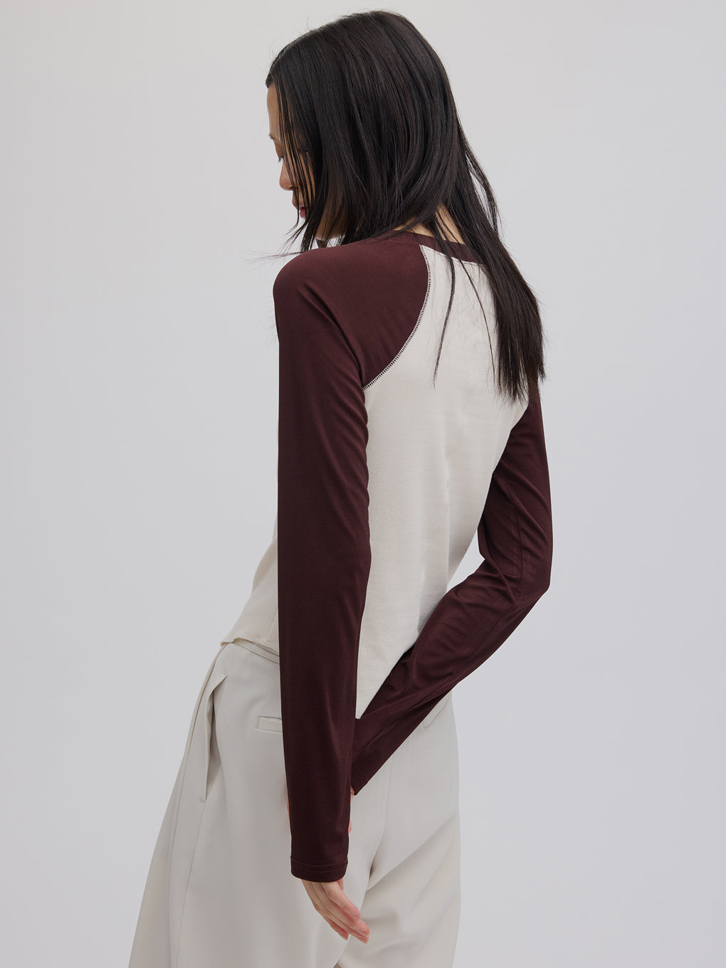 COMPACT RAGLAN CUT TOP