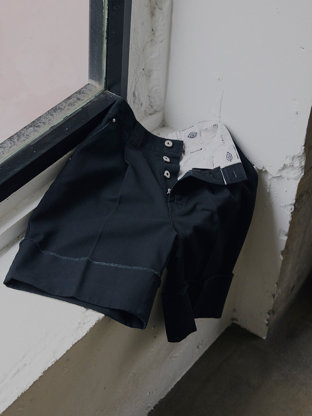 Dickies® × Ameri HALF PANTS