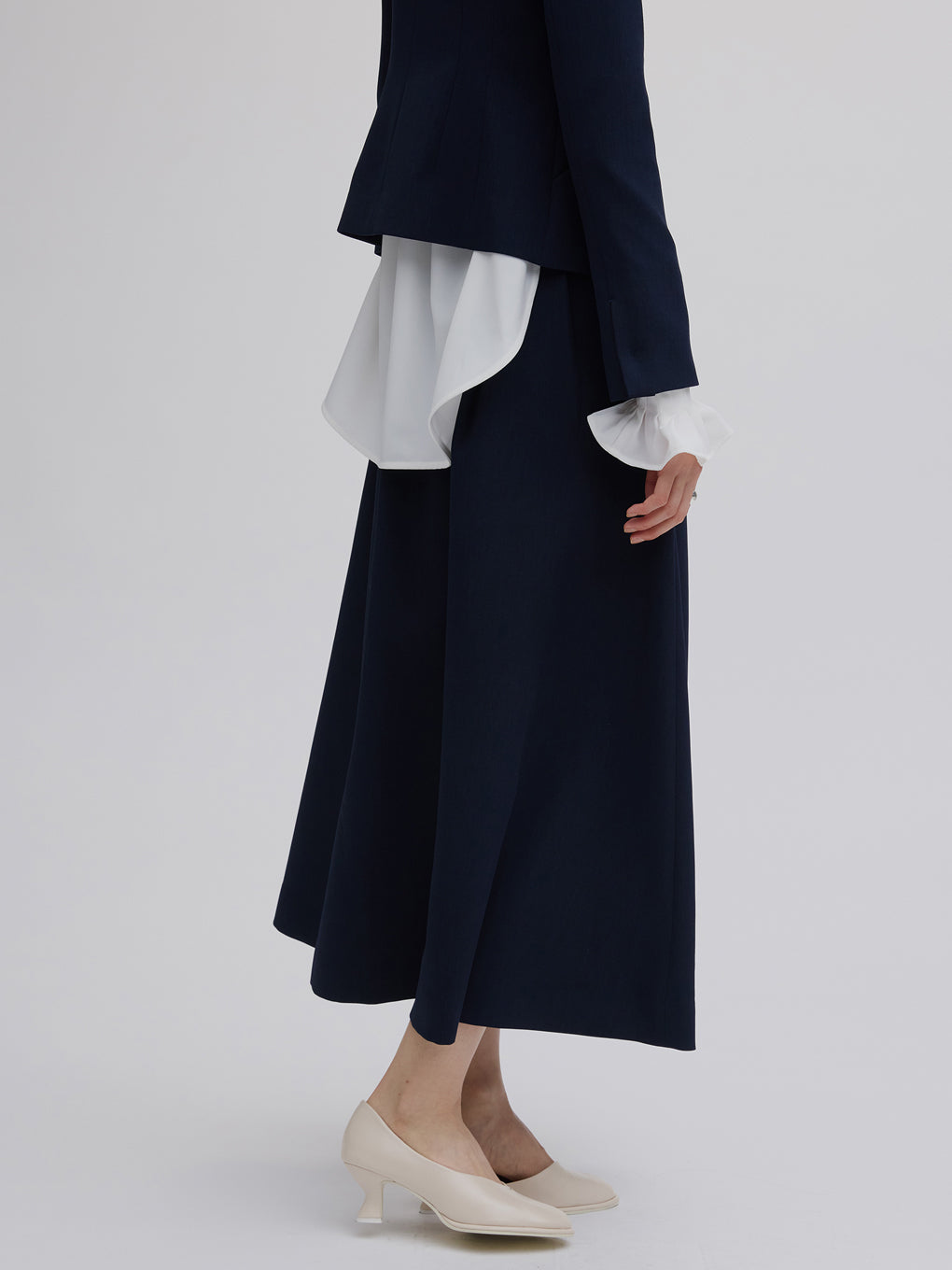 BELT SET TUCK FLARE SKIRT