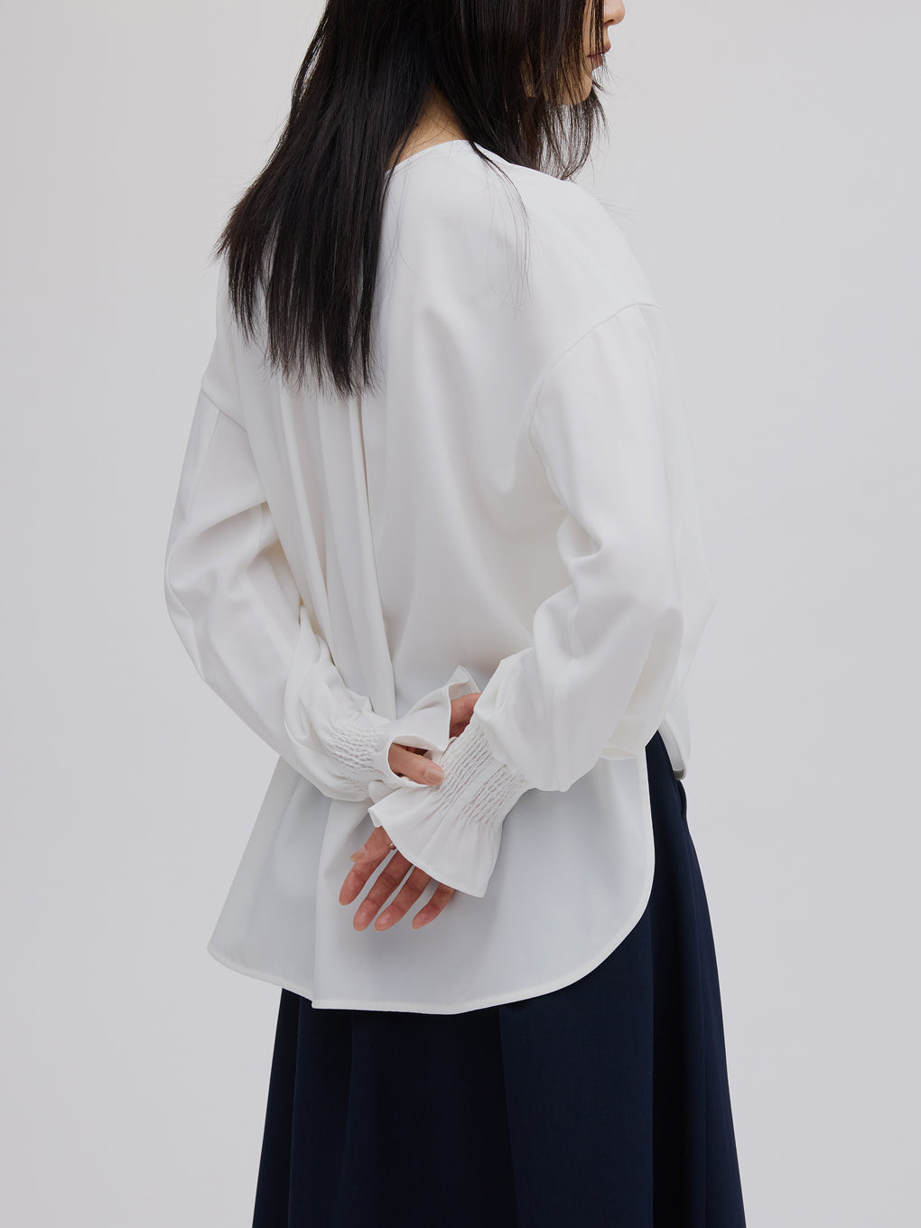 NECK RIBBON ARRANGE BLOUSE