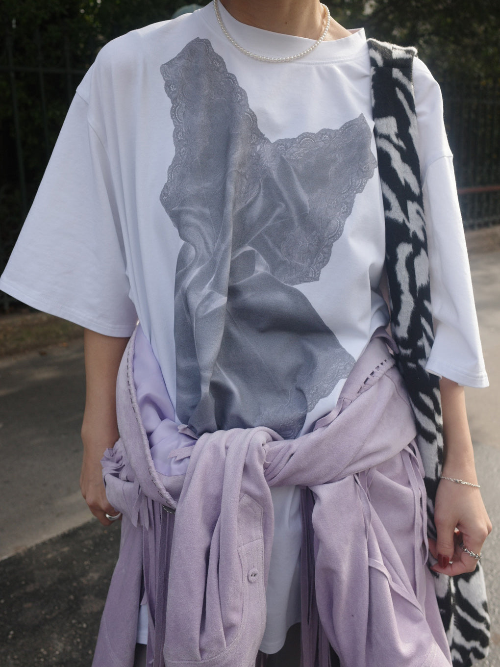 LACY SATIN PRINT TEE