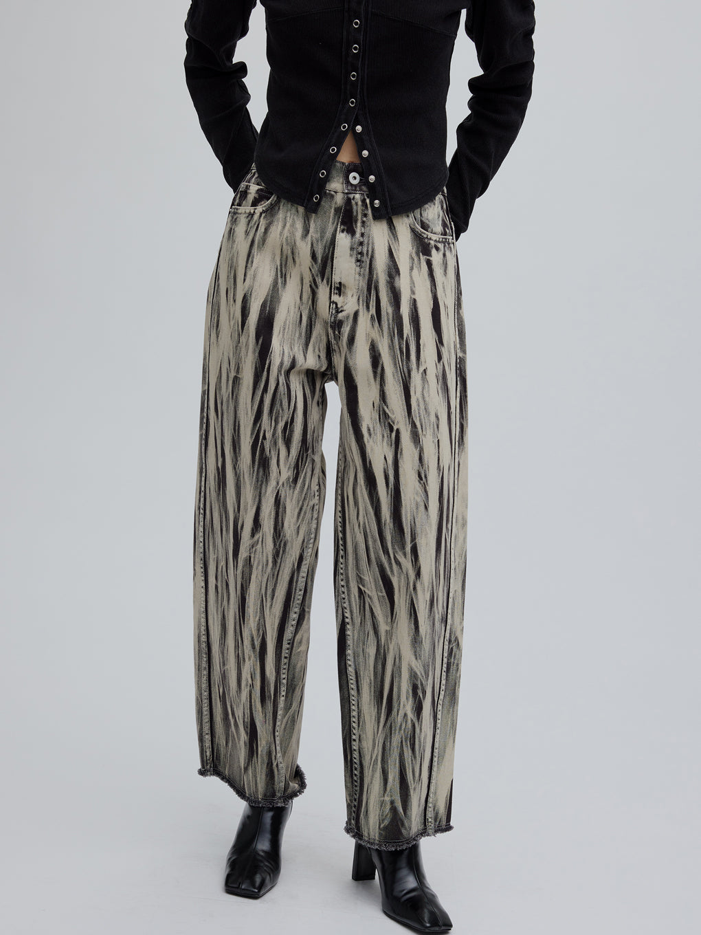 HAND BLEACH LOOSE DENIM