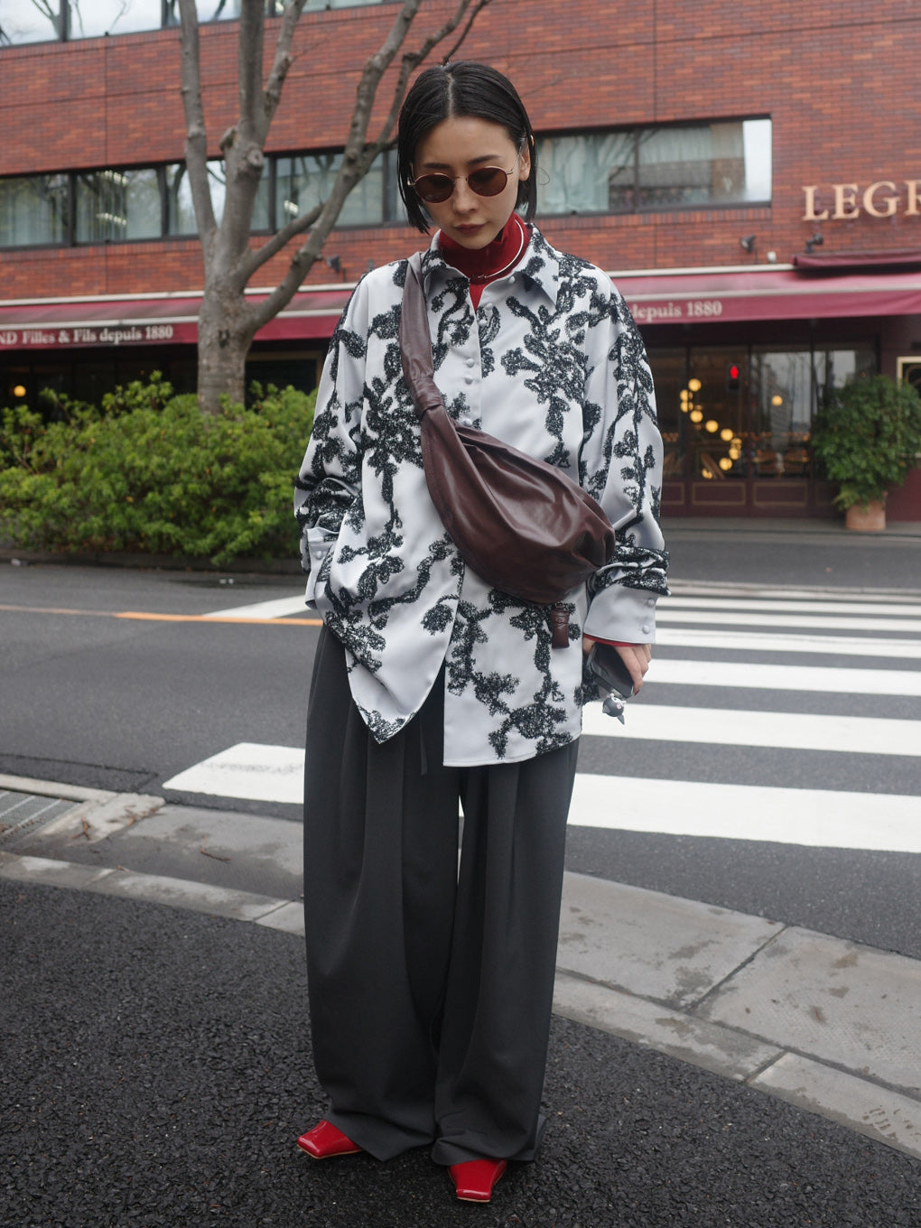 MOLE YARN EMBROIDERY SATIN SHIRT