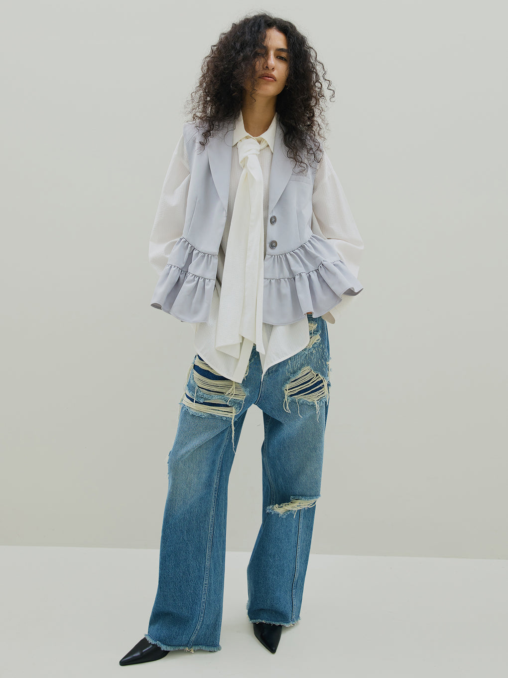 週末sale 新品★UND HARD DAMAGE LOOSE DENIM UND HARD DAMAGE LOOSE DENIM