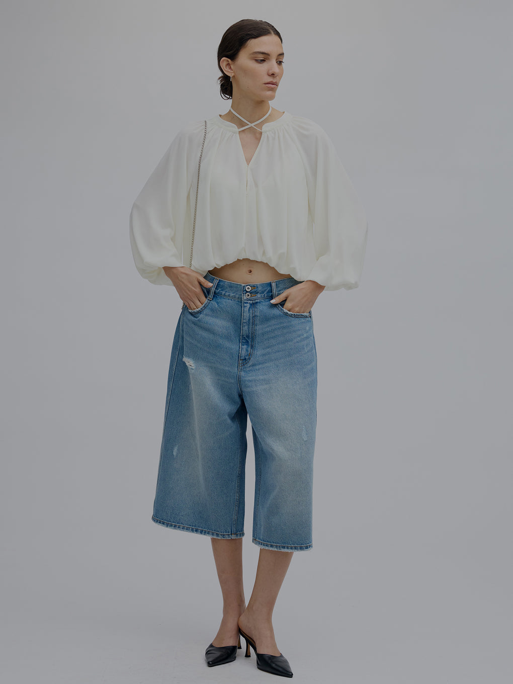 MEDI AIRY SHORT BALLOON BLOUSE