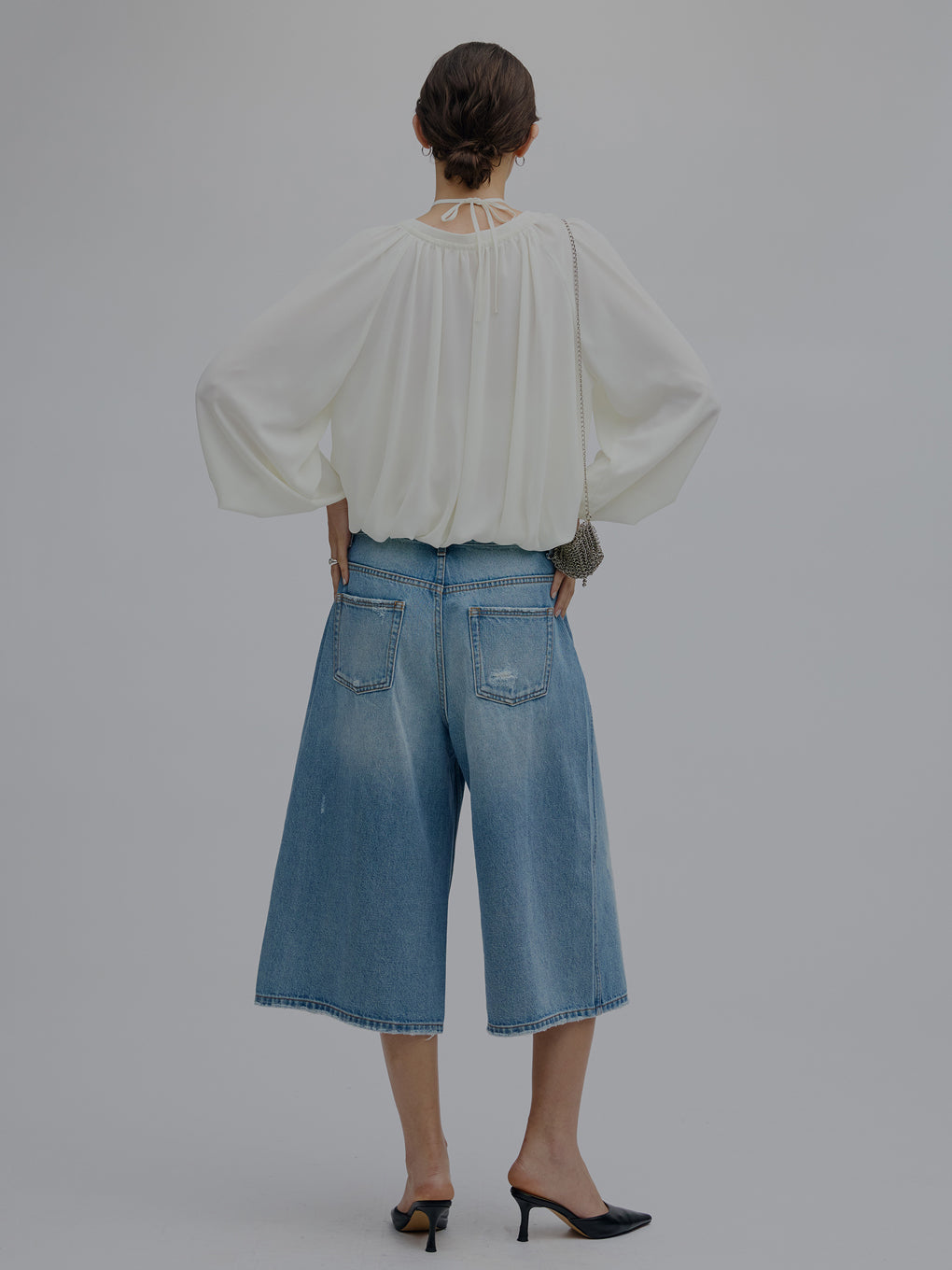 MEDI AIRY SHORT BALLOON BLOUSE