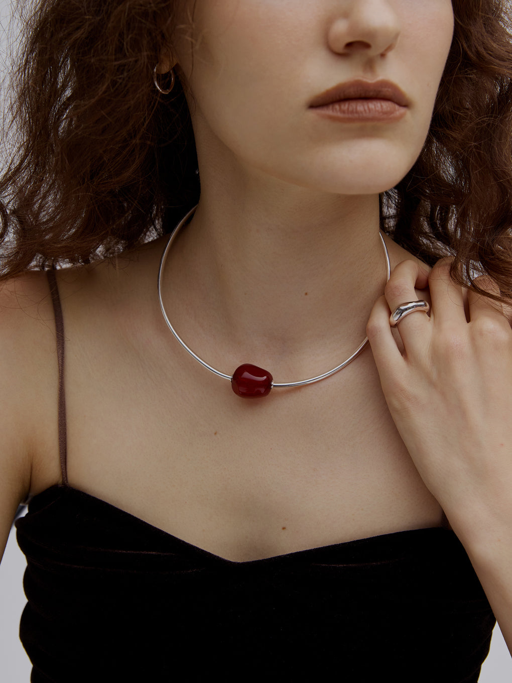 NICKEL FREE NUANCE MOTIF CHOKER