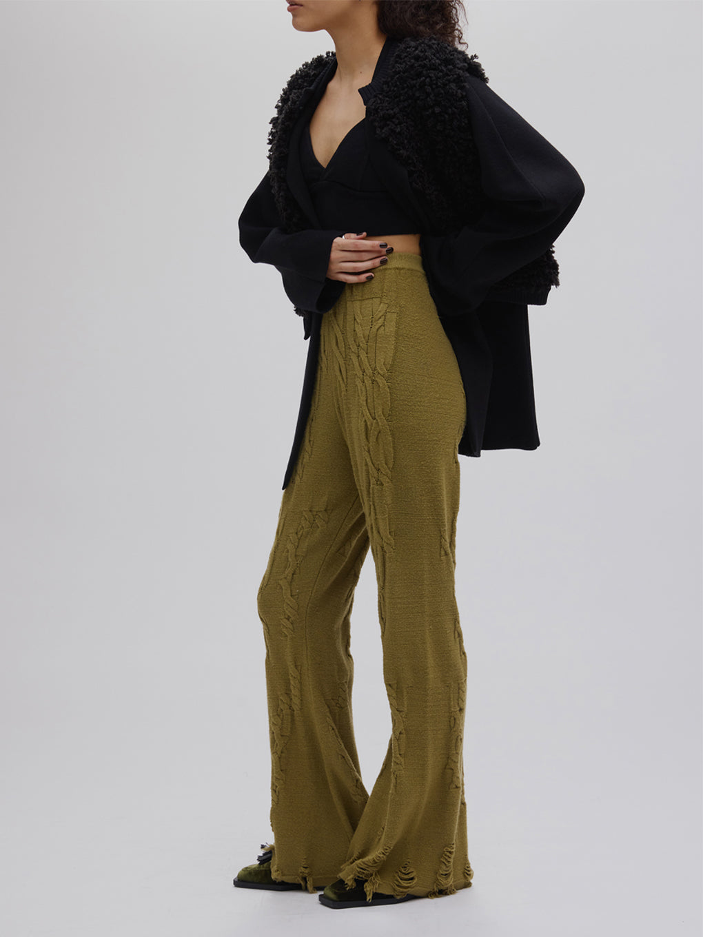 UND RANDOM CABLE KNIT PANTS