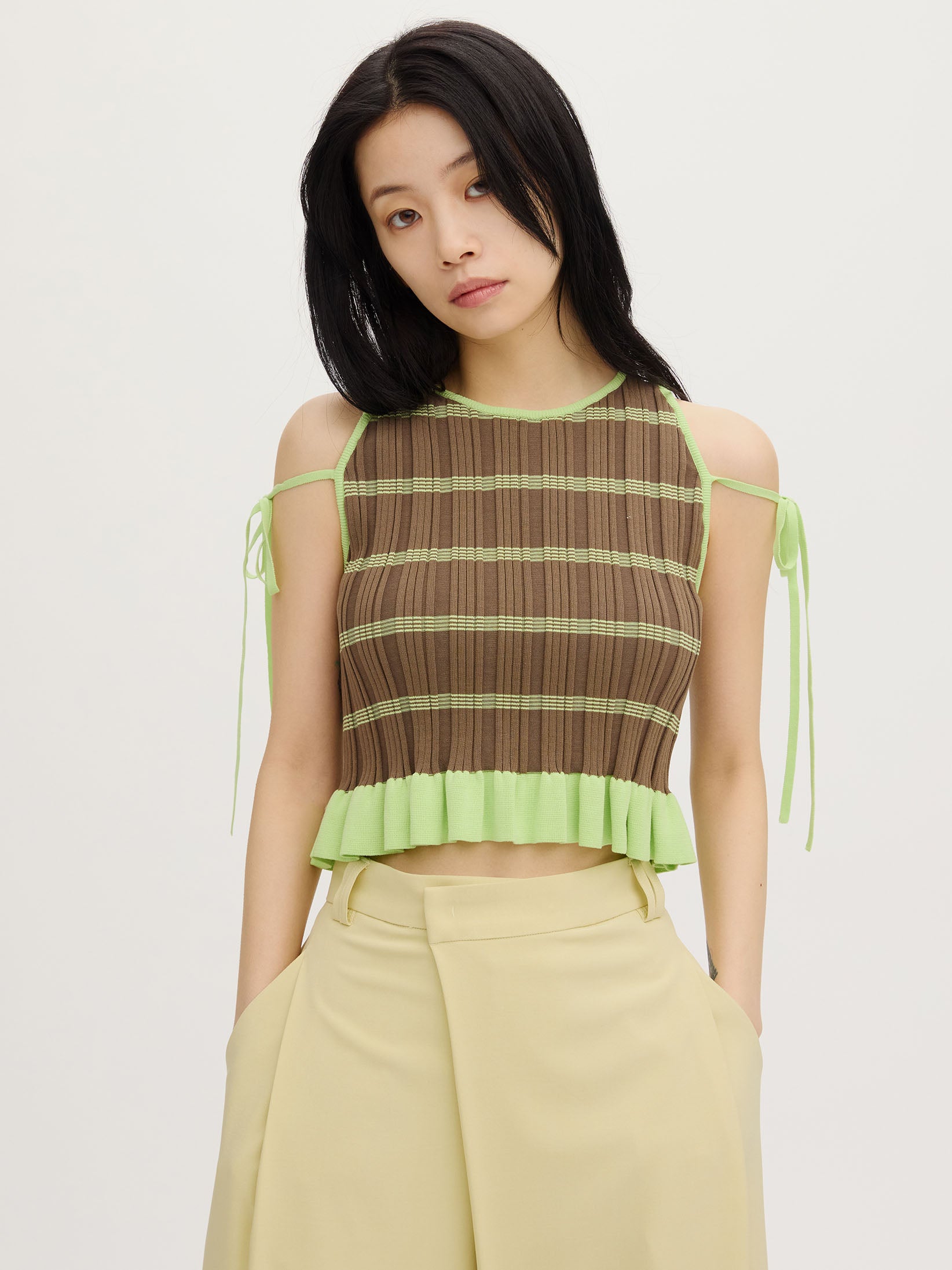 MEDI PURIPURI SHORT KNIT TOP