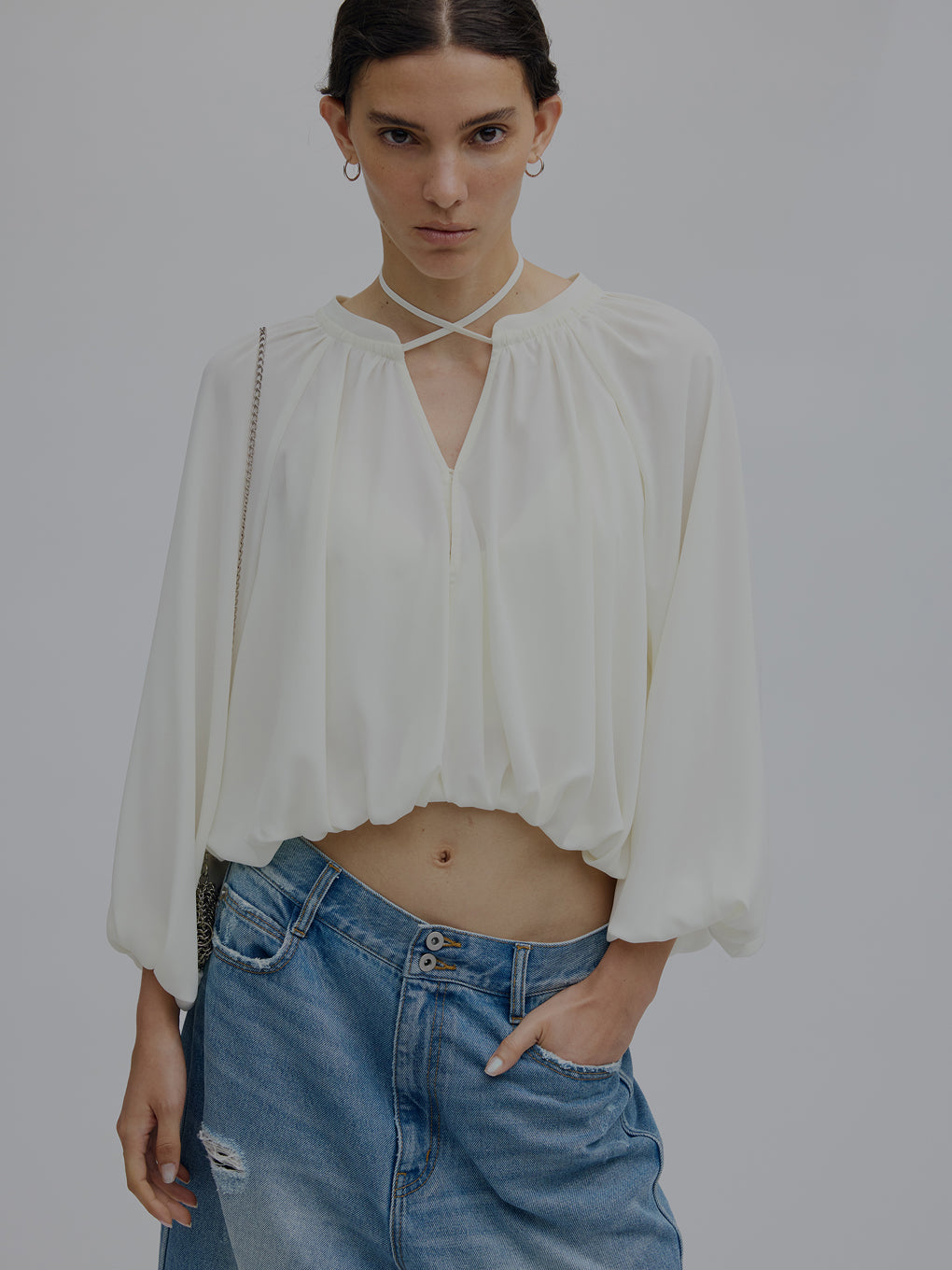 MEDI AIRY SHORT BALLOON BLOUSE