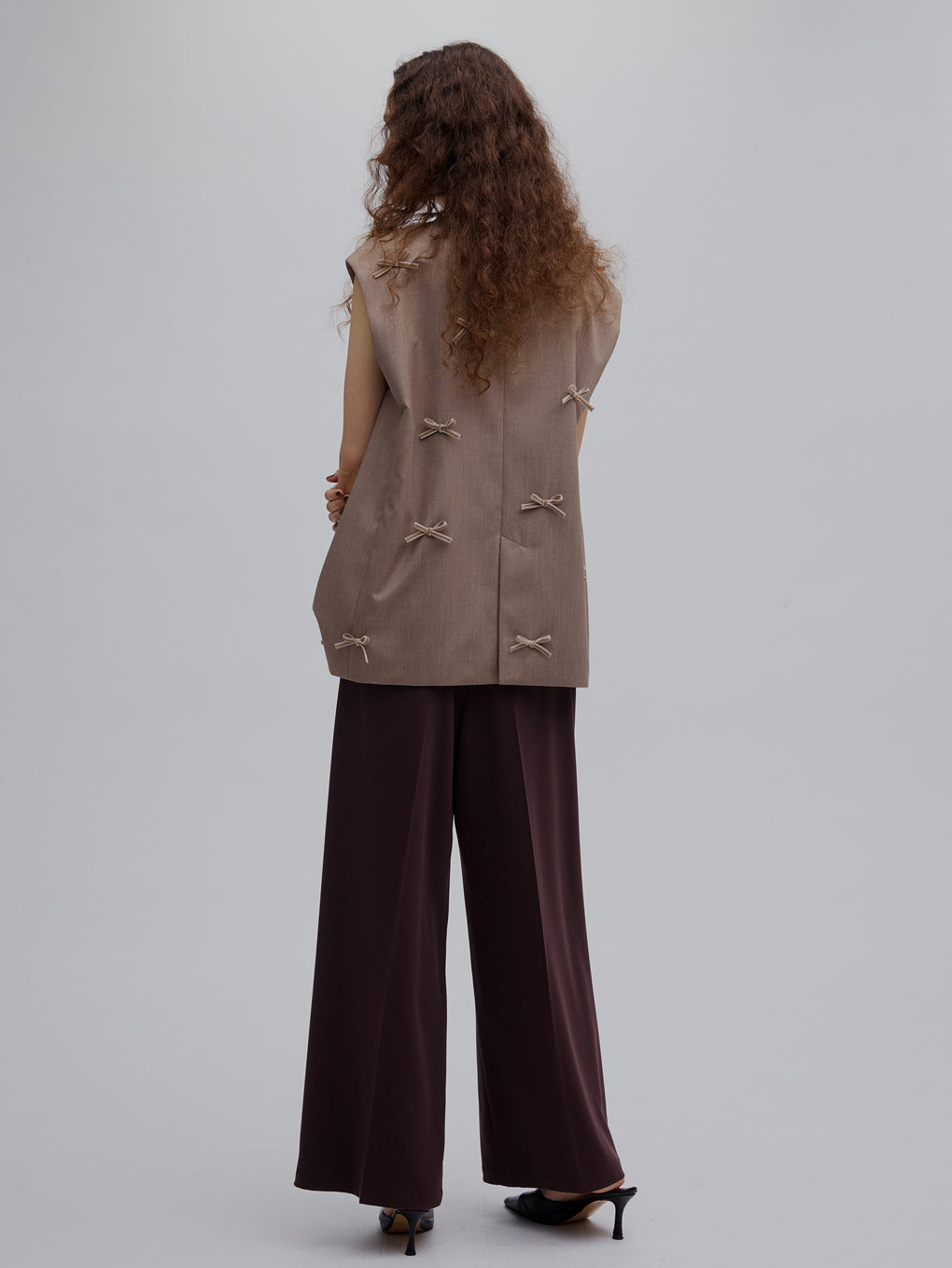 MODERN BALANCE TUCK PANTS