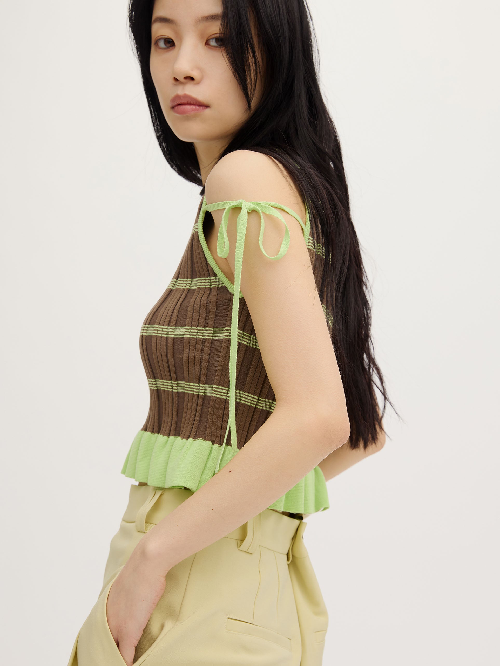 MEDI PURIPURI SHORT KNIT TOP