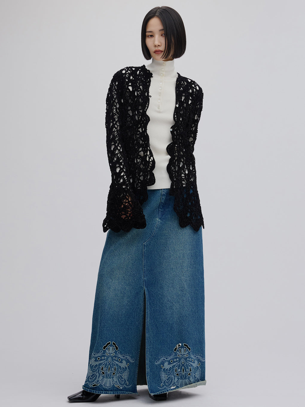 UND VELOUR LACE PEPLUM KNIT TOP