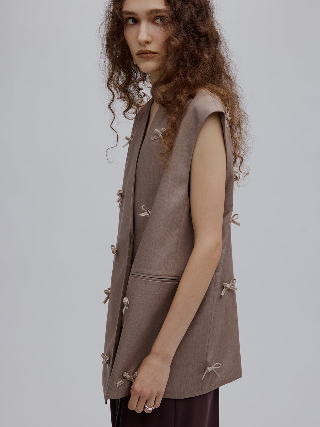 RIBBON SCATTERED VEST