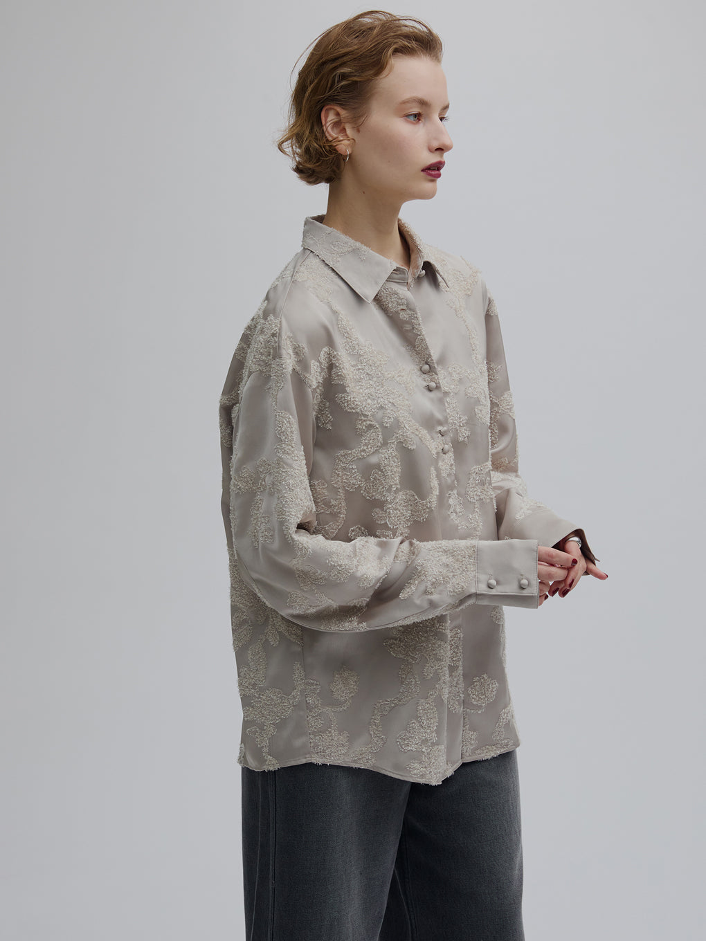 MOLE YARN EMBROIDERY SATIN SHIRT