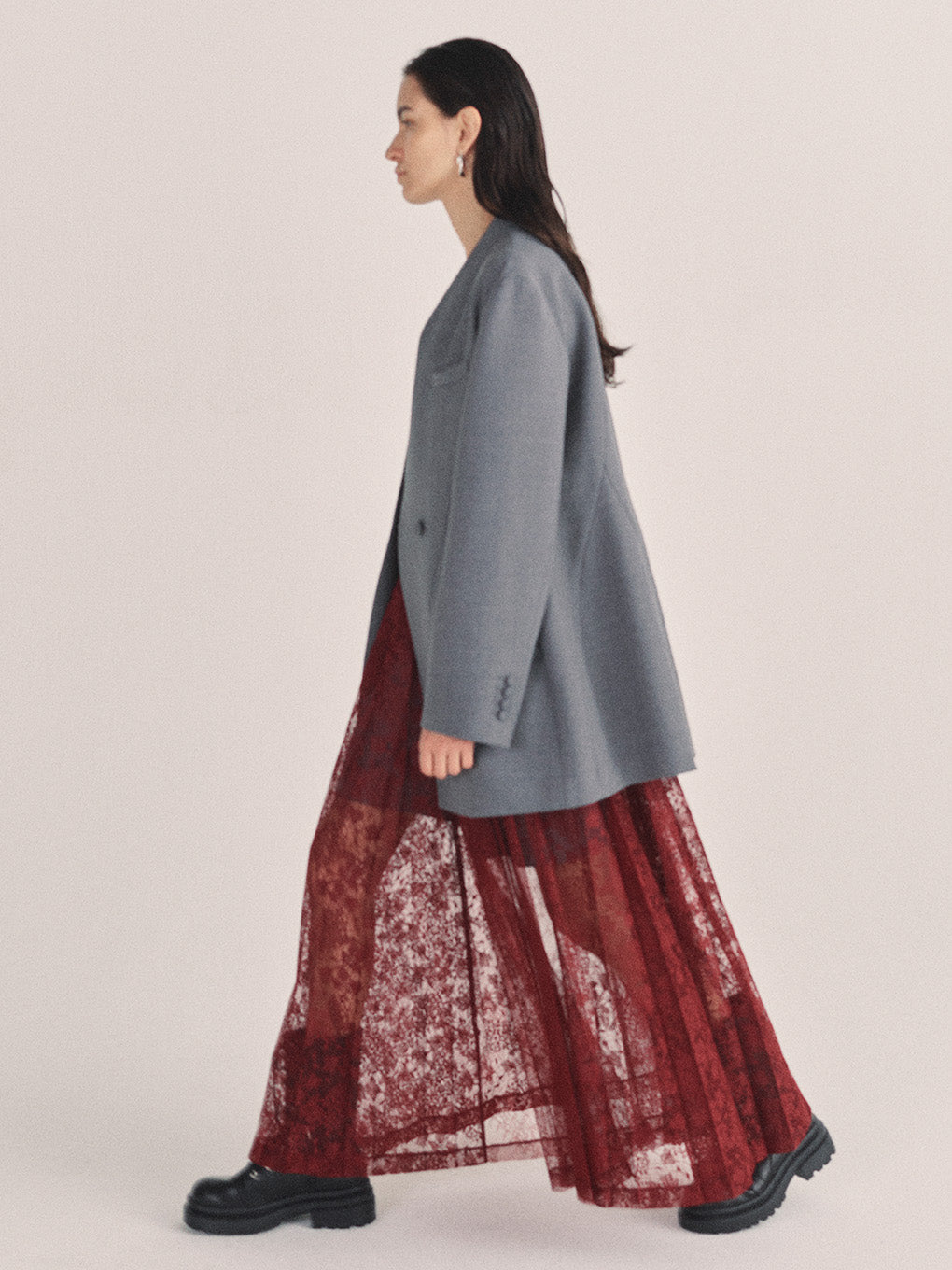 LAYERED LACE PLEATS SKIRT