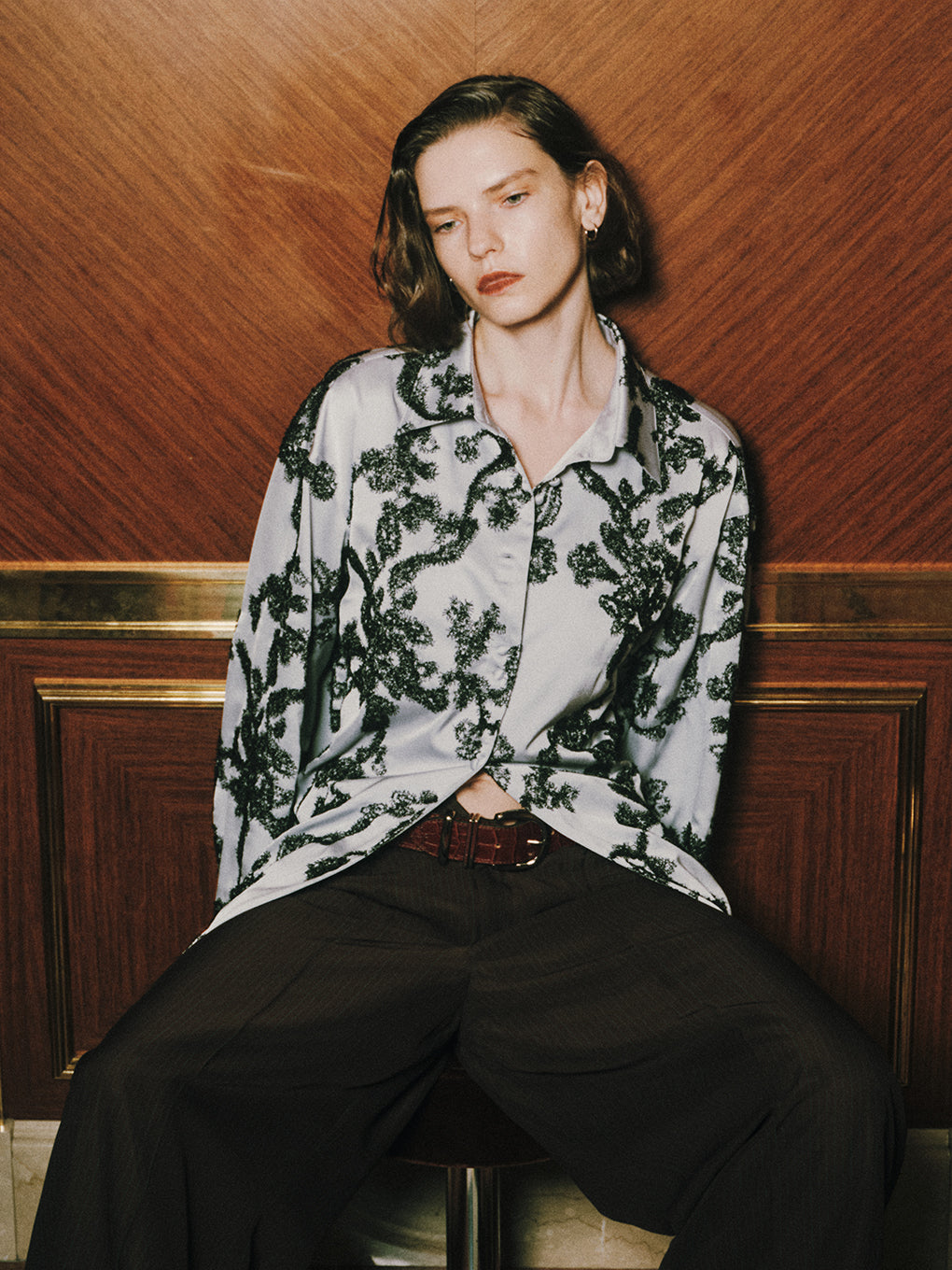 MOLE YARN EMBROIDERY SATIN SHIRT