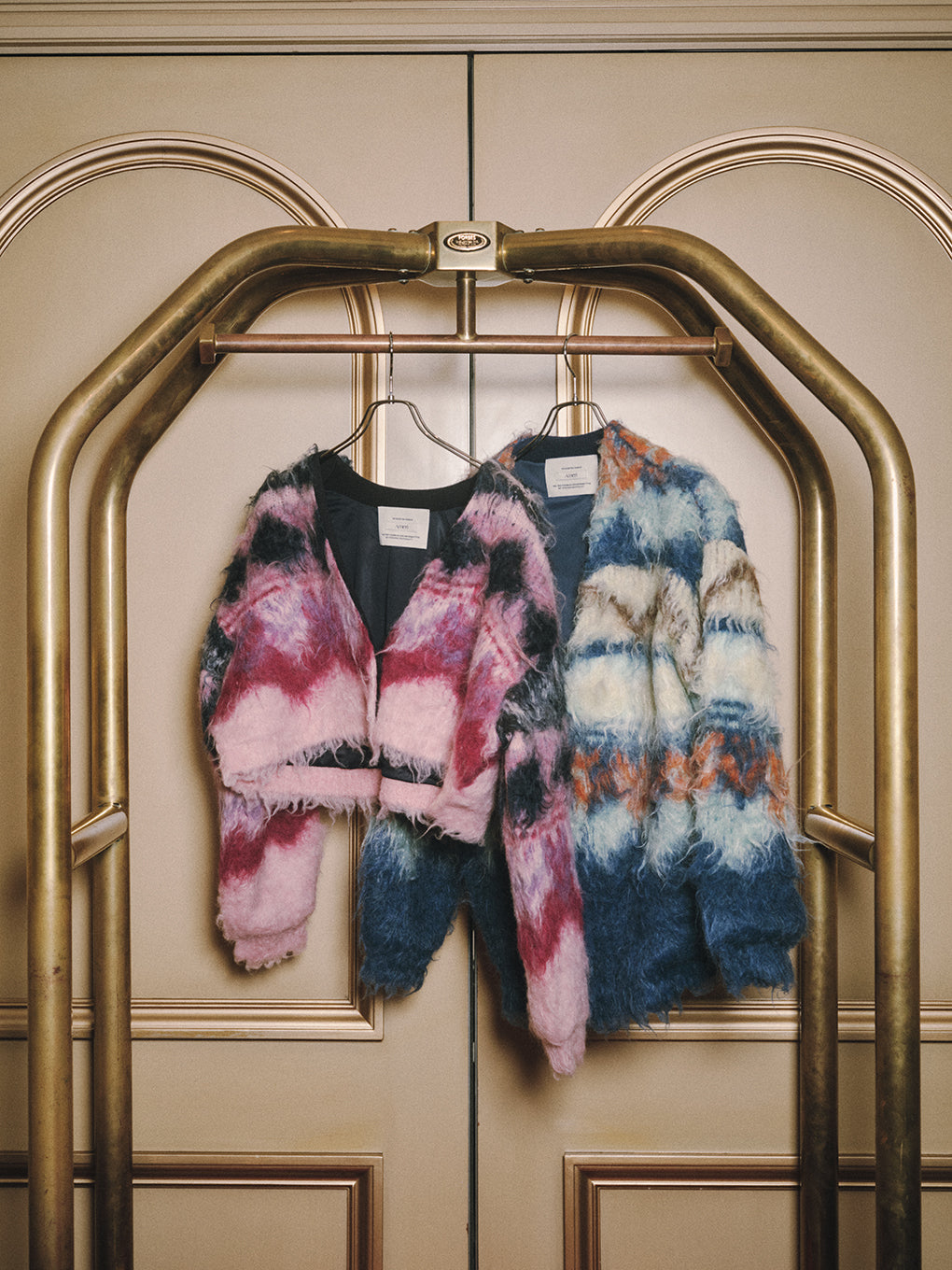 MONSTER SHAGGY SHORT KNIT CARDIGAN