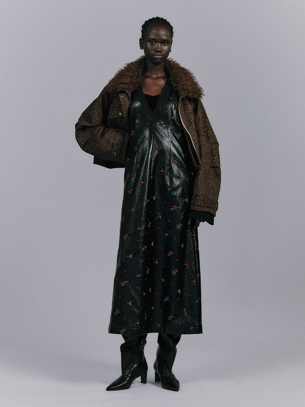 WIDE BAGGY BOOTS