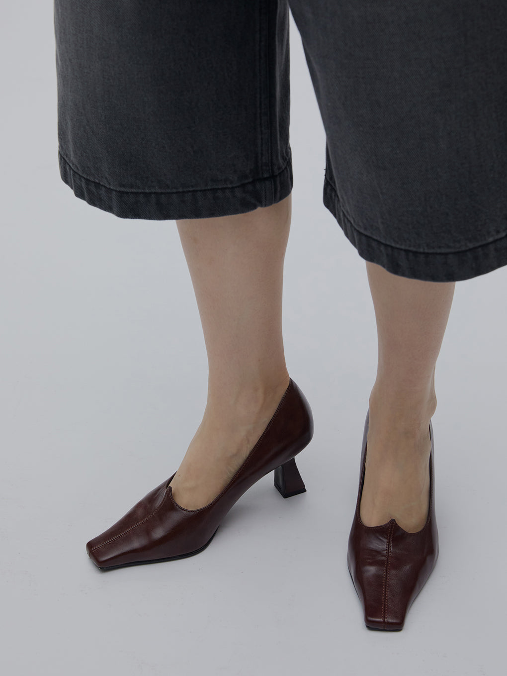 HEART CUT SQUARE TOE PUMPS