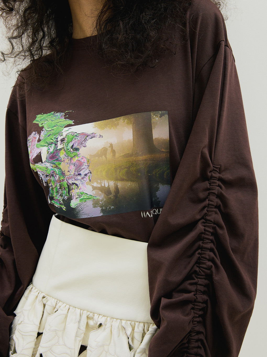 UND OIL PAINTING GATHER TOP