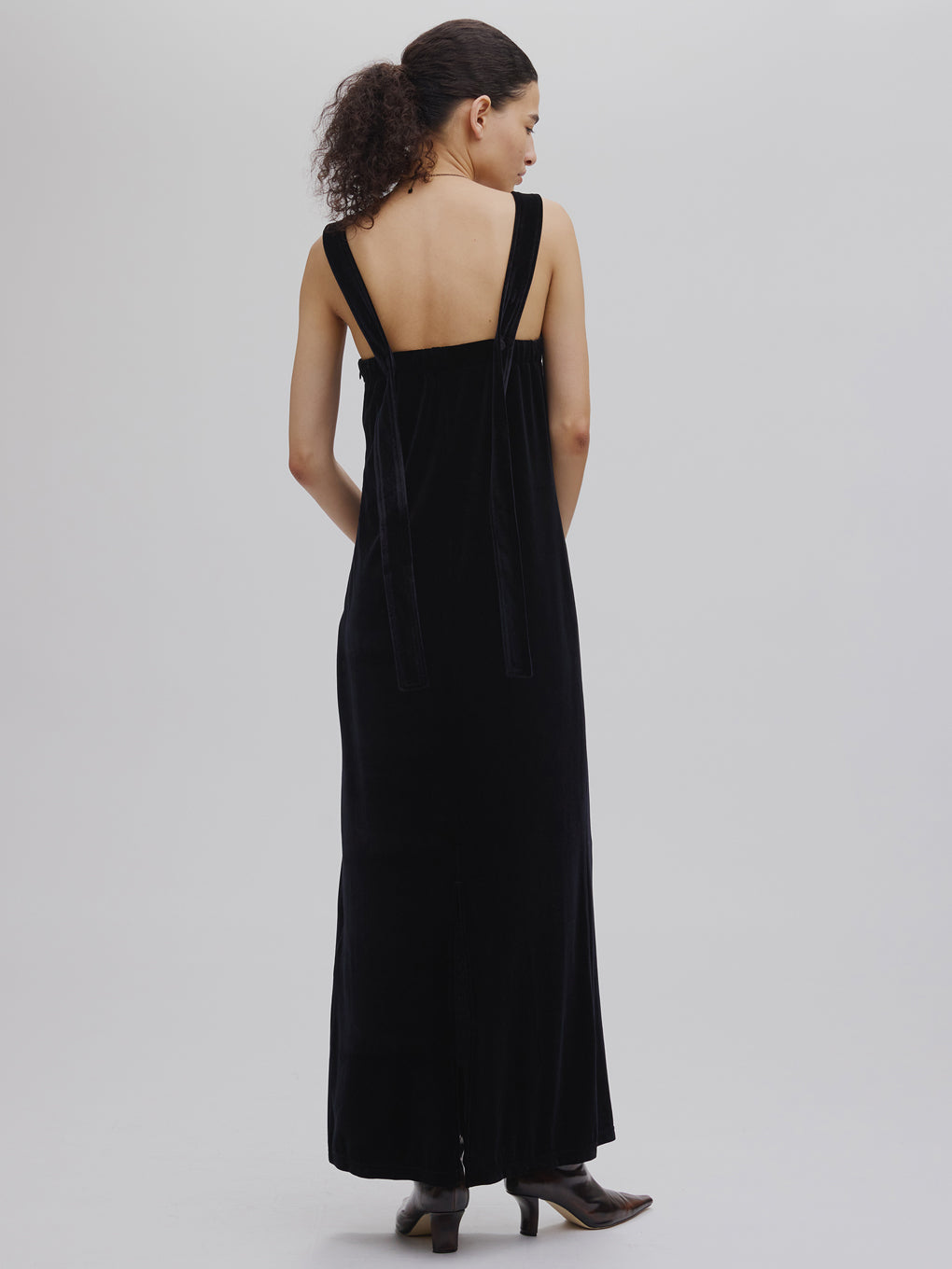 UND OFF SHOULDER VELOUR CARDIGAN SET DRESS