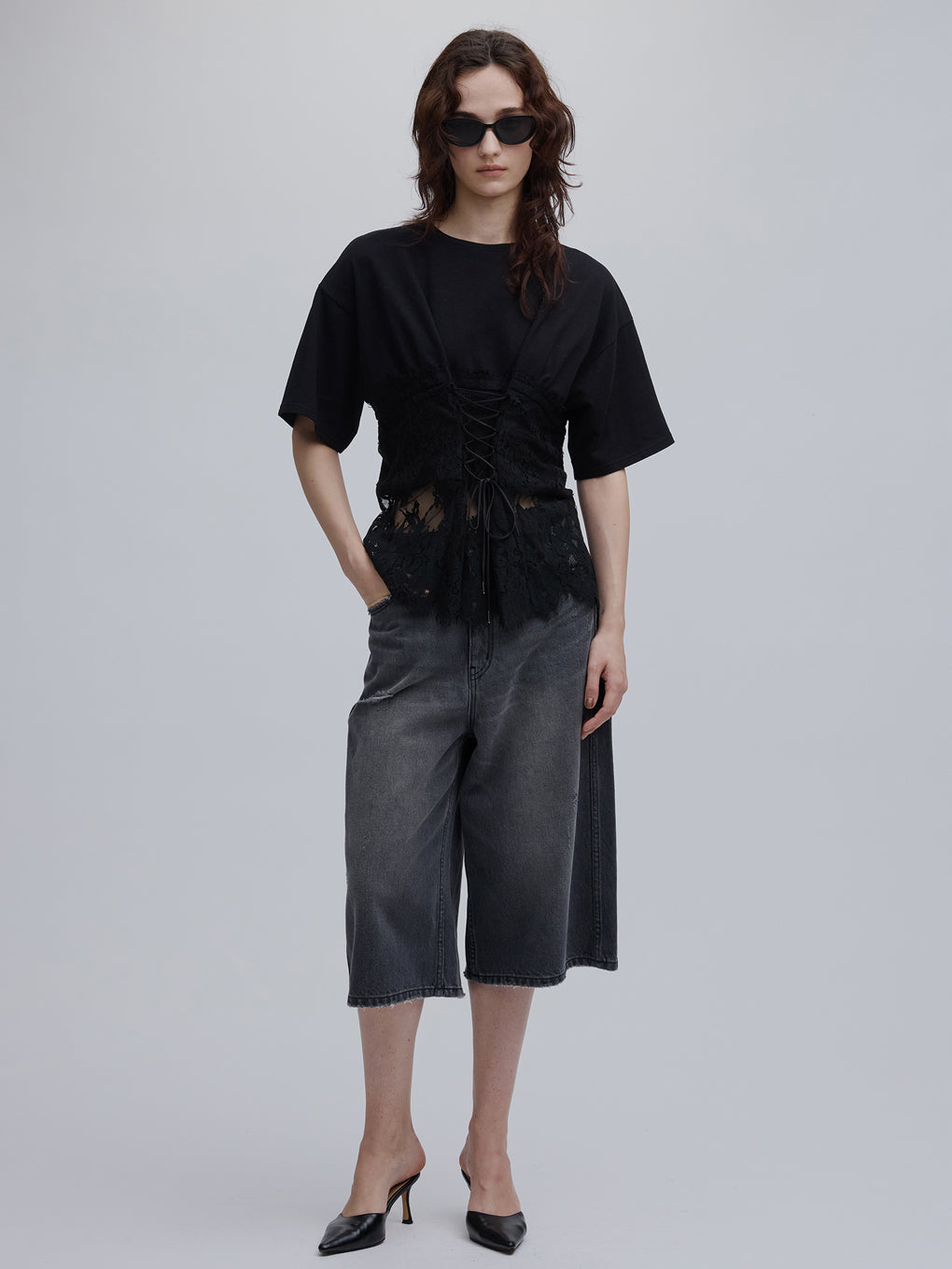 CORSET LIKE LACE DOCKING TEE